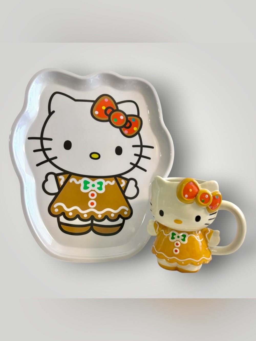 Hello Kitty Christmas Gingerbread Mug & Tray Set